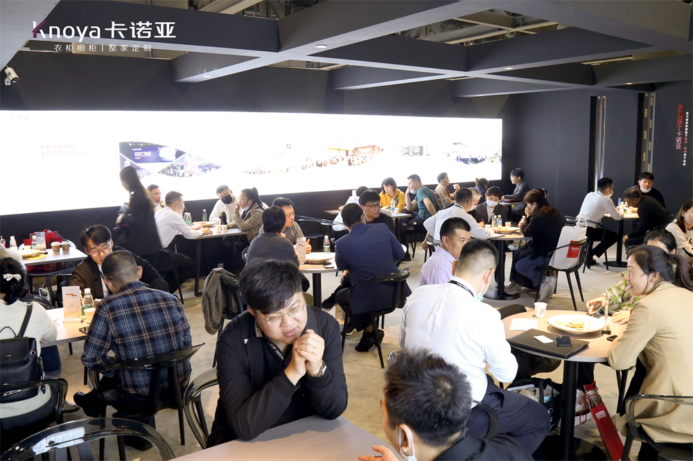 草莓视频官网&ldquo;四驅&rdquo;並進亮相廣州定製家居展