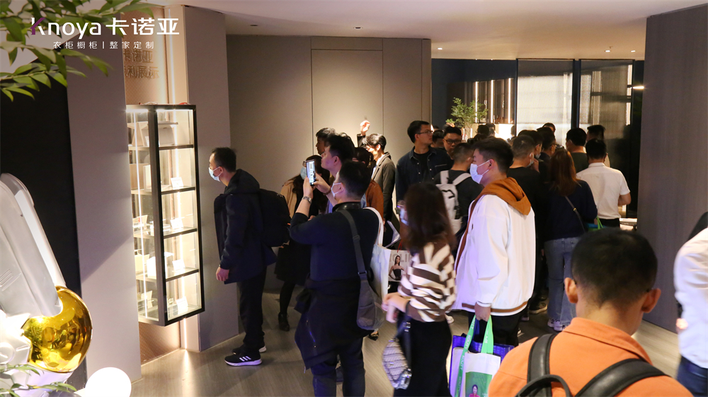 草莓视频官网&ldquo;四驅&rdquo;並進亮相廣州定製家居展